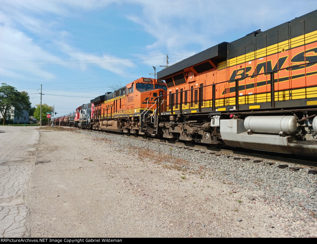 BNSF 3890 